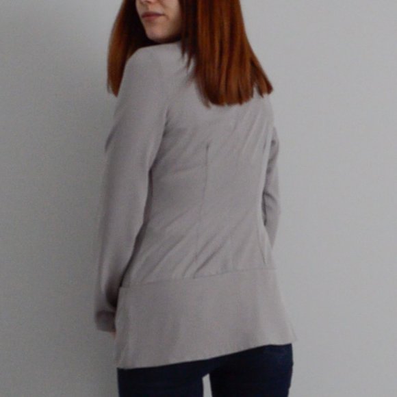 ❣️SOLD | Women's Open-Front Blazer - Picture 3 of 3